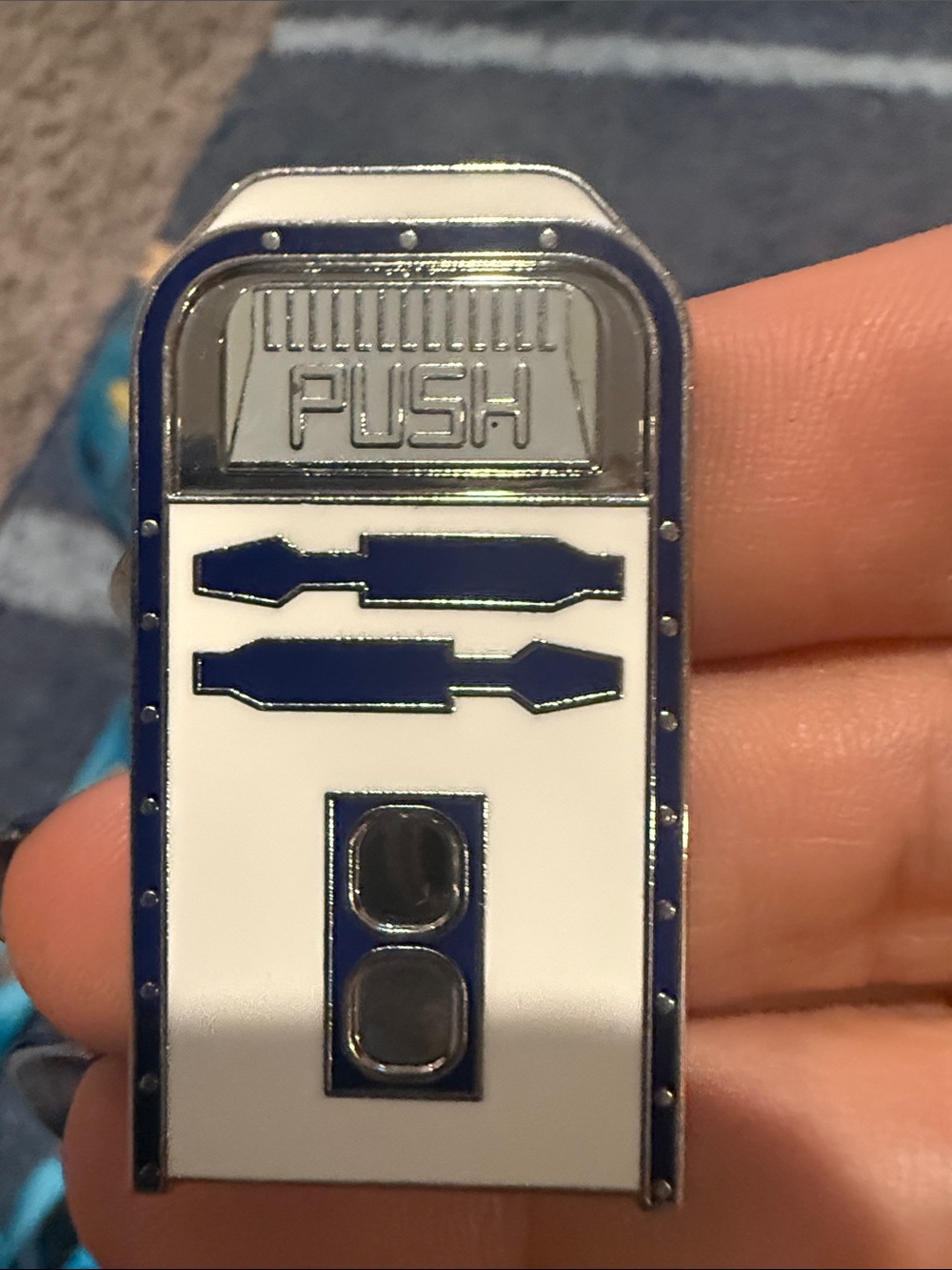 Disney Character trash bins R2D2 enamel pin
